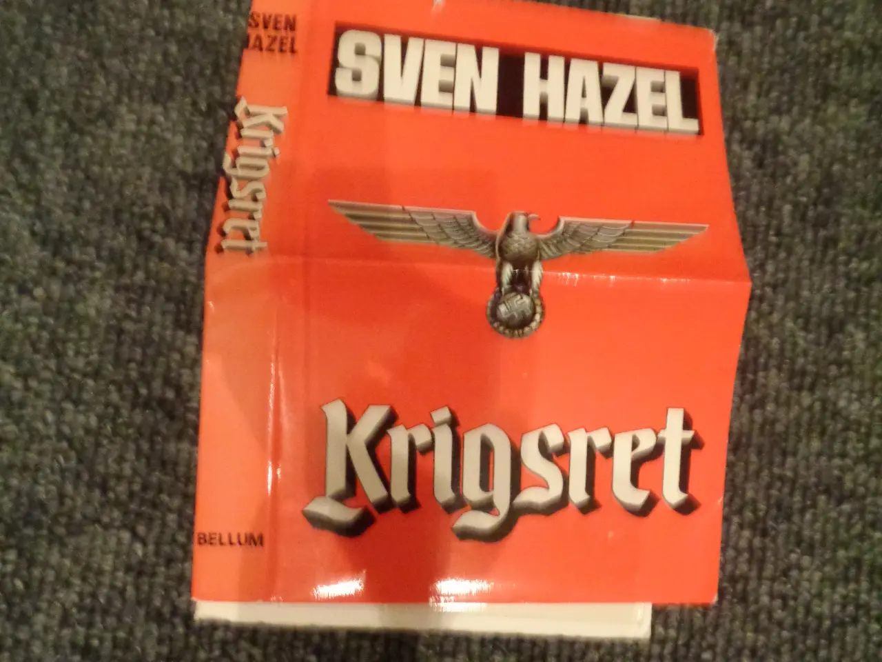 Billede 2 - Krigsret af Sven Hazels