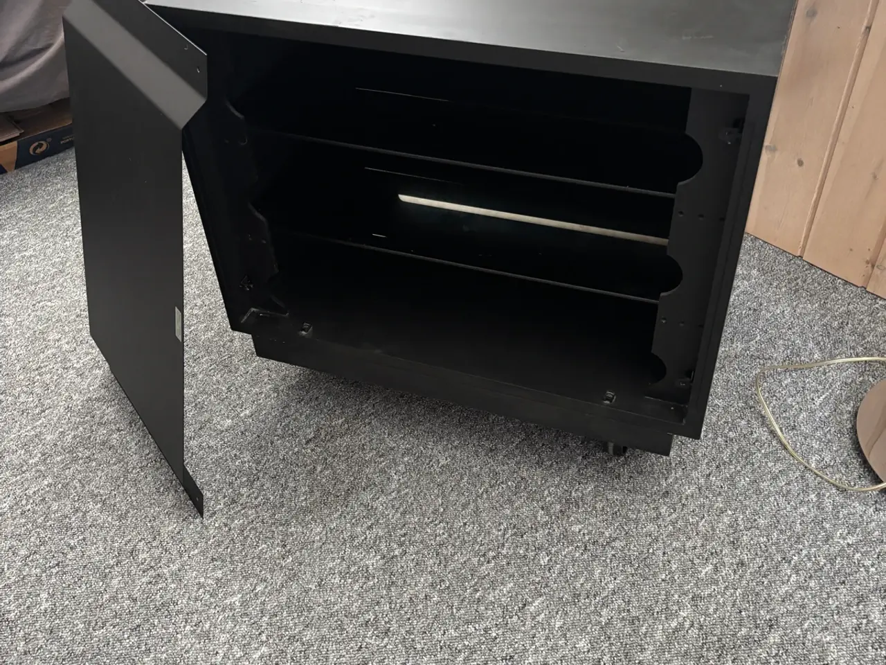 Billede 2 - Bang & Olufsen radio- TV skab