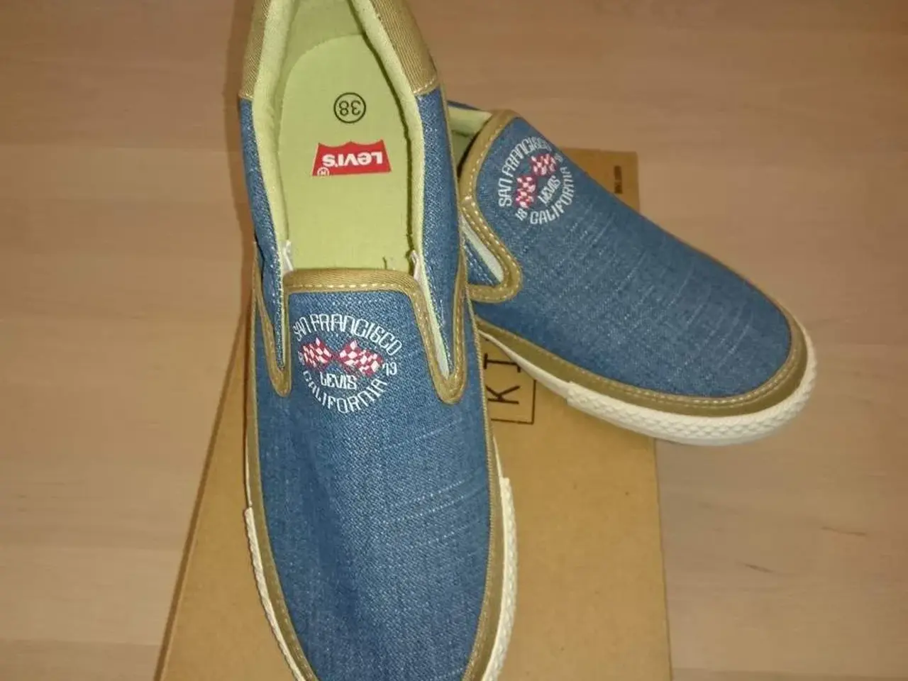 Billede 1 - Nye Levis Kawa Str. 38
