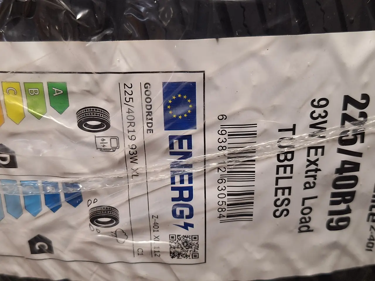 Billede 2 - Dæk 225/40/19