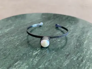 Carré Jewellery bangle