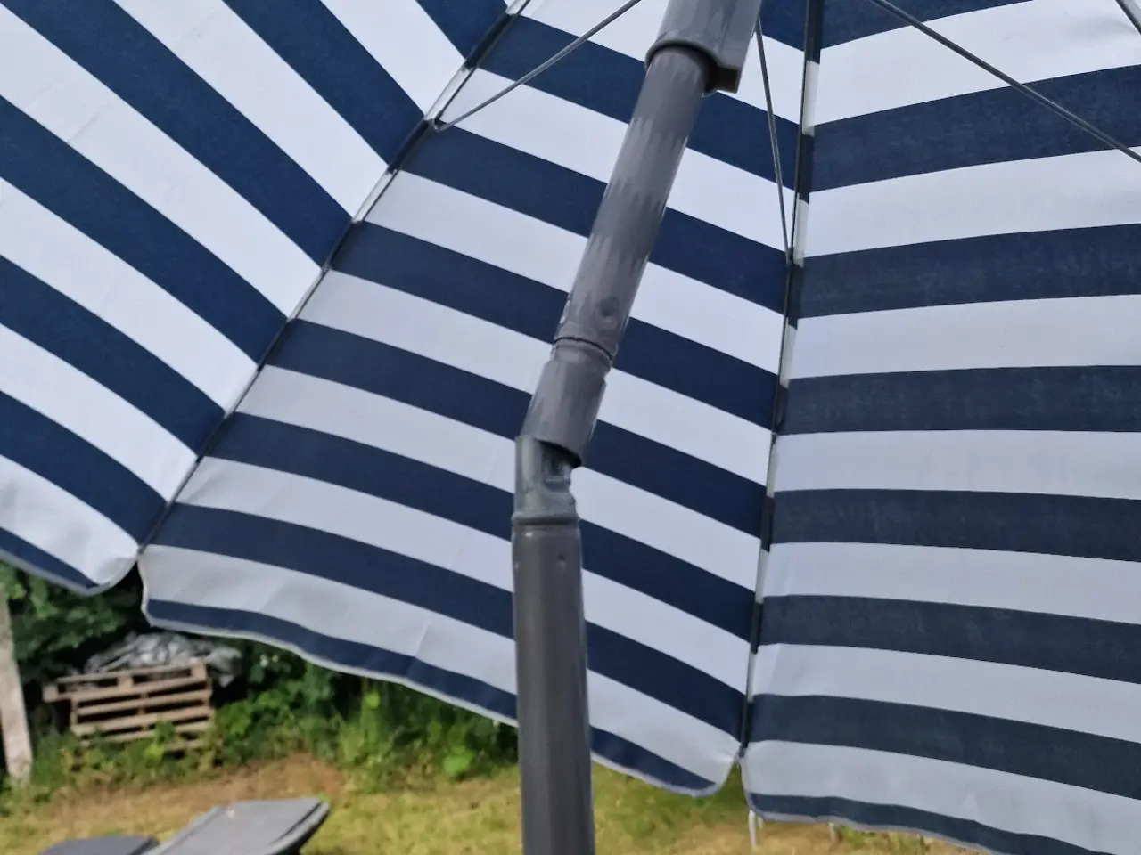 Billede 5 - Parasol med knæk