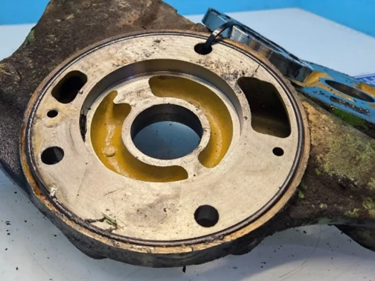 Billede 3 - John Deere 6300 Oliepumpe AL154091