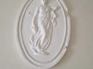 Relief med dame