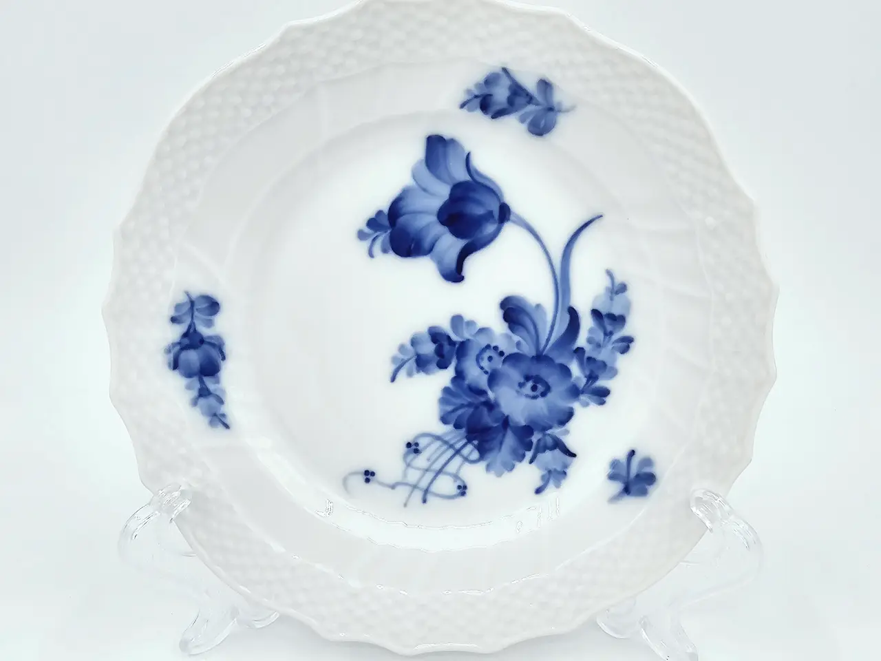 Billede 1 - Blå Blomst Svejfet Kagetallerken nr. 10-1626. sortering 1