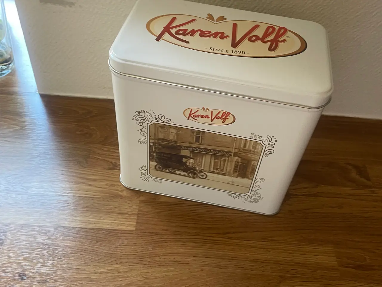 Billede 1 - Karen Volf småkage metal dåse.