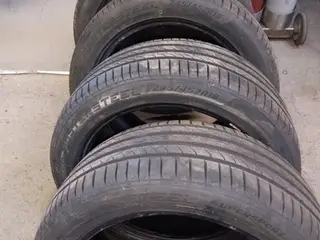 245/45 R18 100W