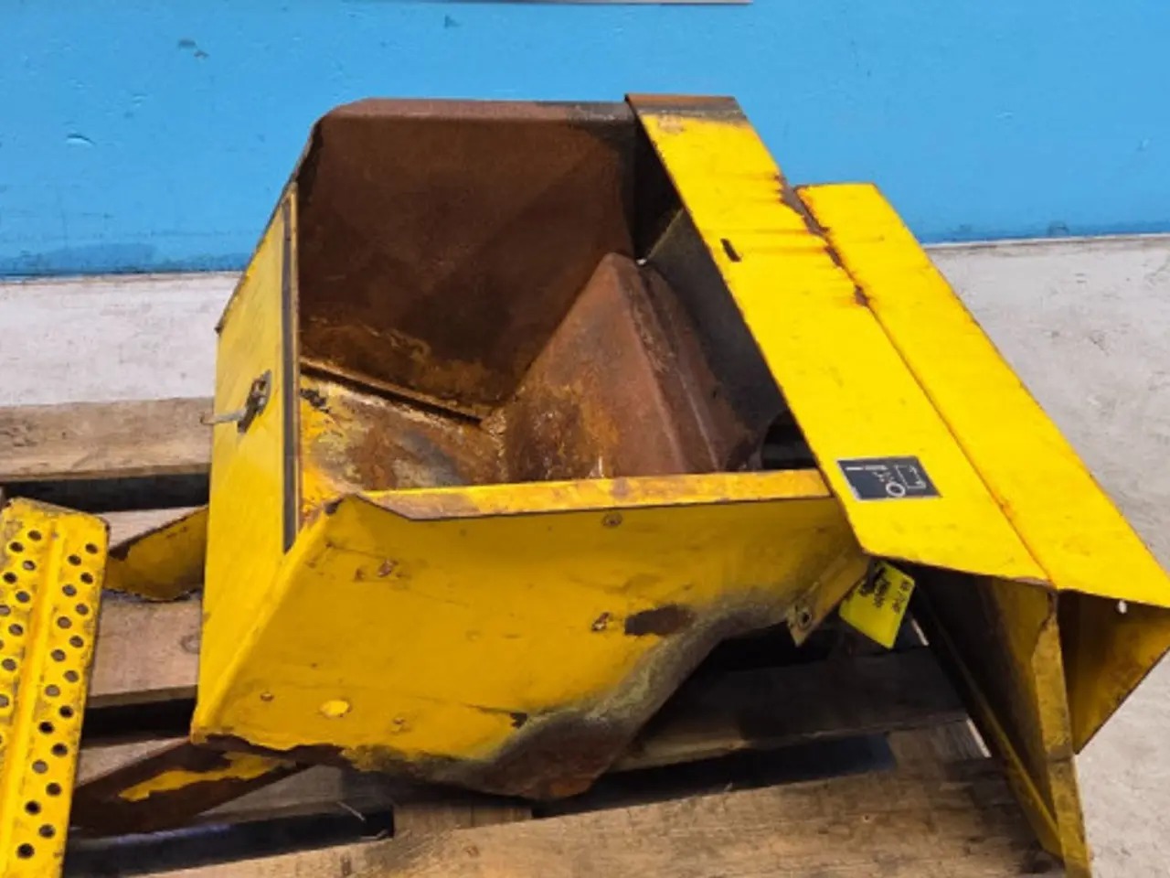Billede 11 - New Holland FX40 Batterikasse 84011991