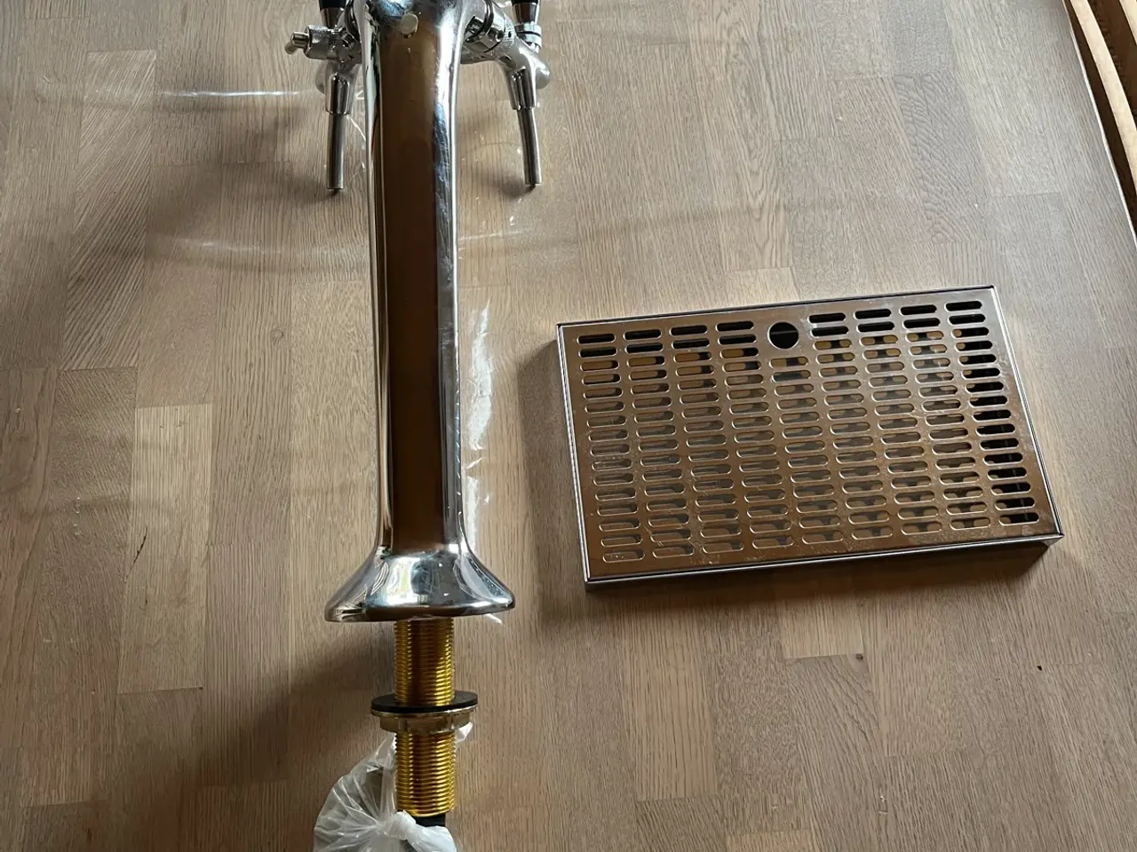 Billede 1 - Kobra fadølshane med dryp bakke