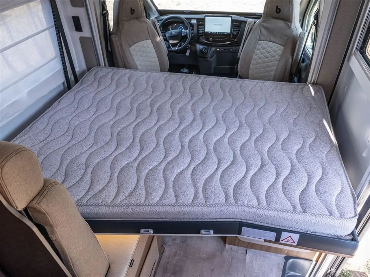 Billede 4 - 2027 - Benimar Yrteo 881 Ny bestseller under 6 meter