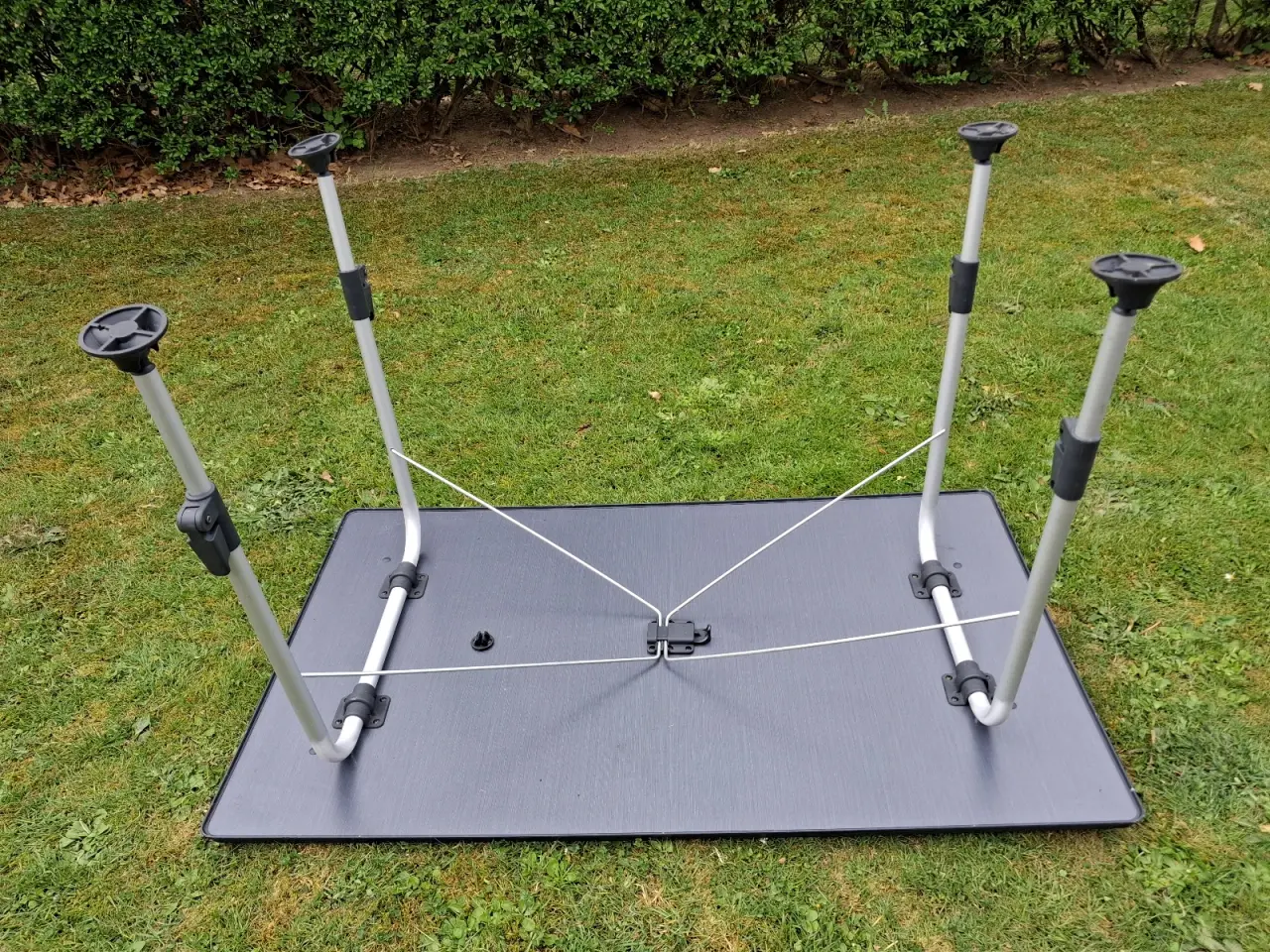 Billede 2 - Stabilt campingbord