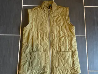 Grøn vest m. lynlås