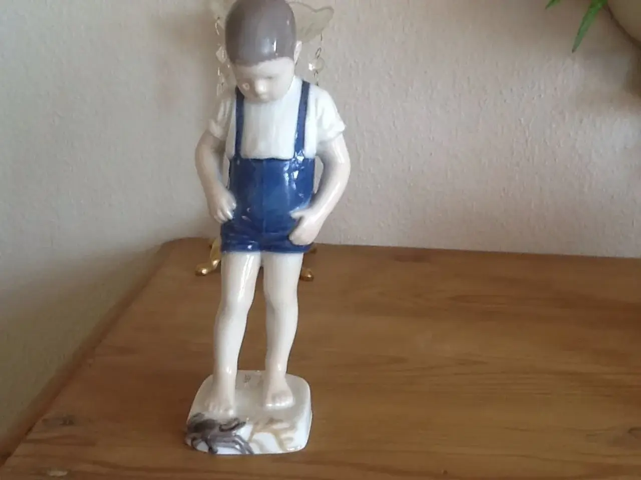 Billede 1 - Dreng med krabbe