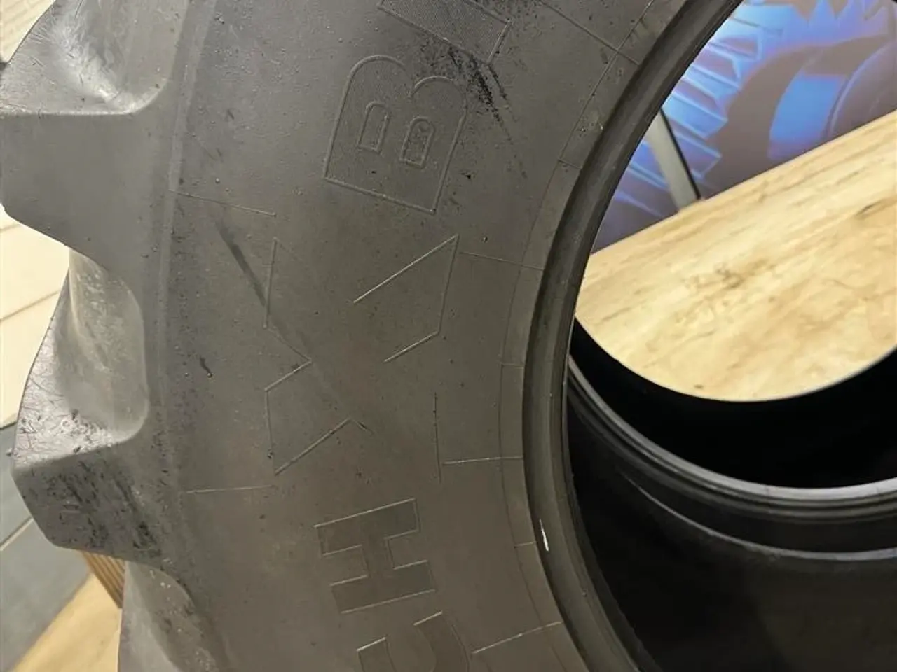 Billede 2 - Michelin 650/85R38
