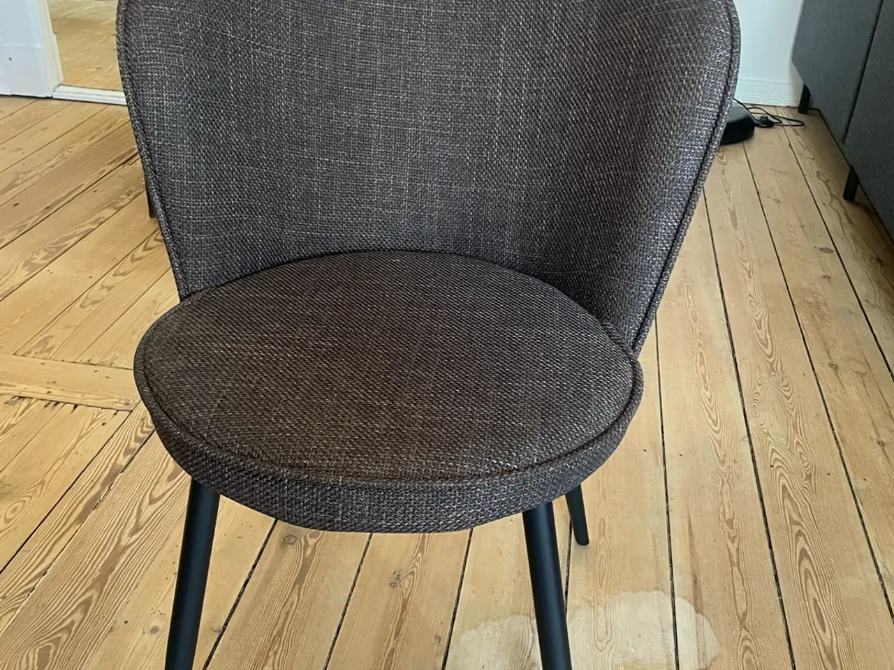 Billede 3 - 4 stole + rundt bord