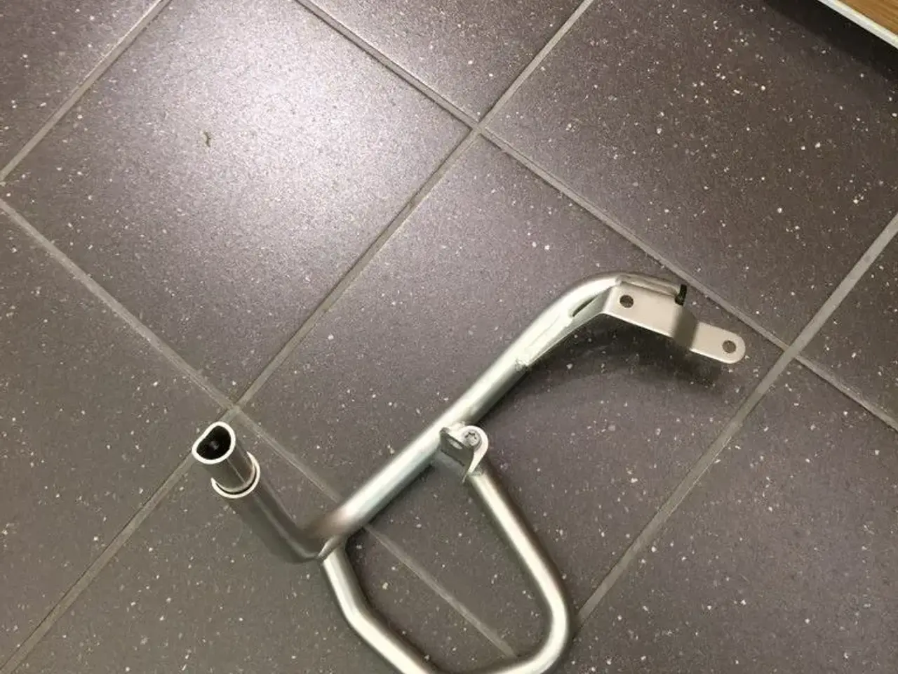 Billede 2 - Motorbøjle BMW, venstre (77148405683)