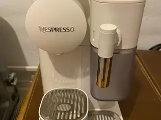 Nespresso Delonghi lattissima one