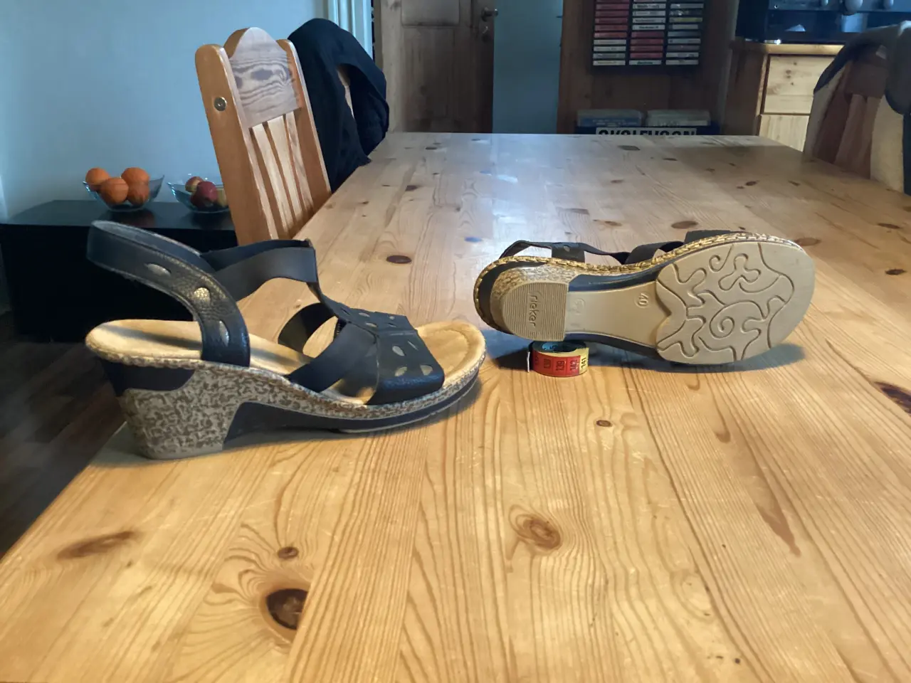 Billede 1 - Sandaler og Kondisko, Støvler STR 40
