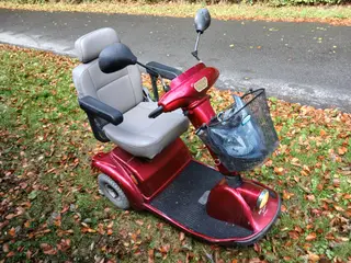 3 hjulet elscooter fra karma med nye batterier