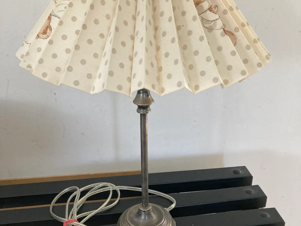 Billede 2 - Bordlampe patineret messing med skærm