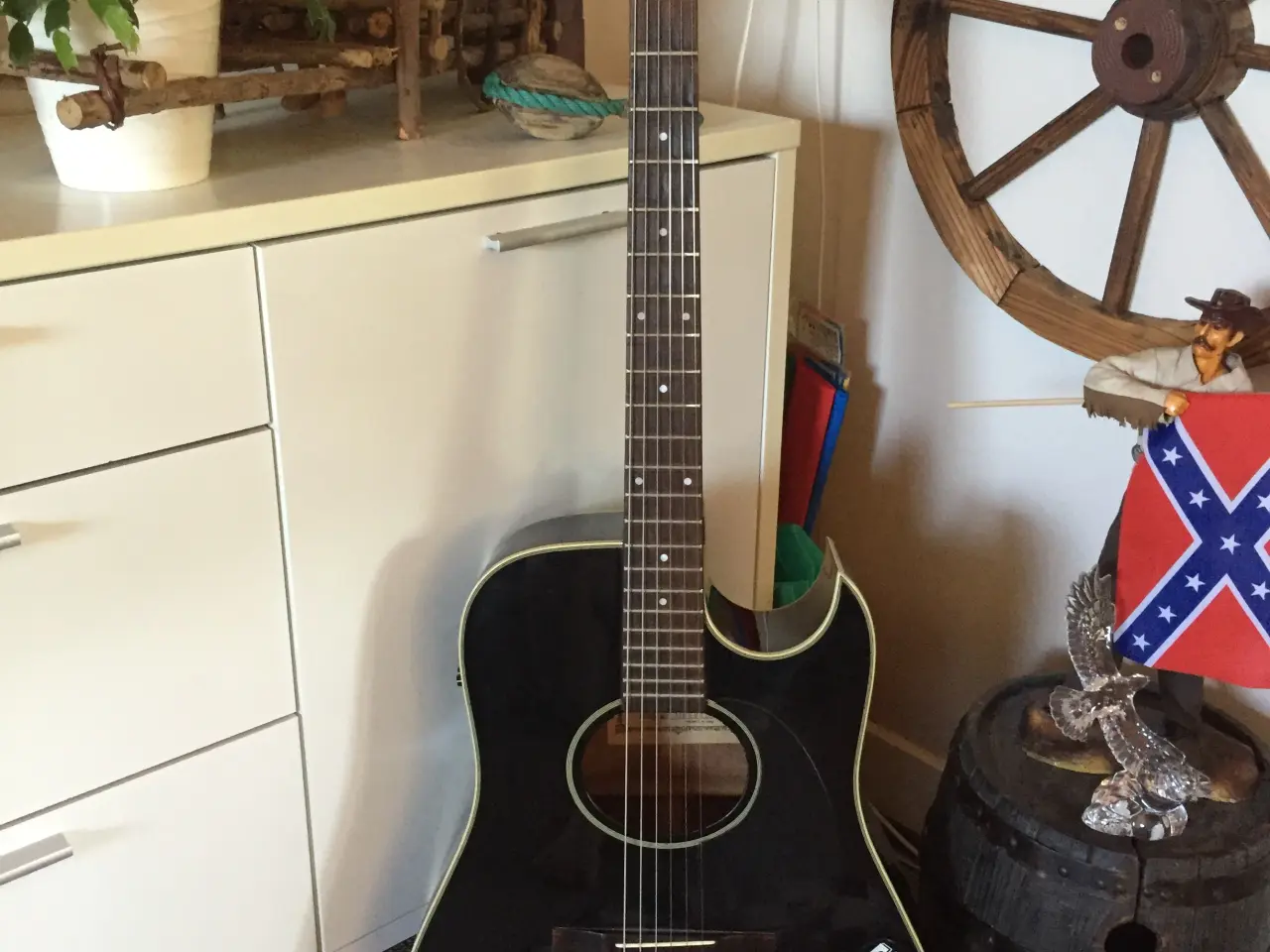 Billede 1 - Cort halv akustisk guitar