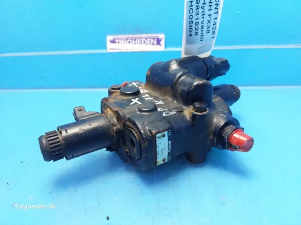 Billede 5 - New Holland FX38 Hydraulikventil 9831828