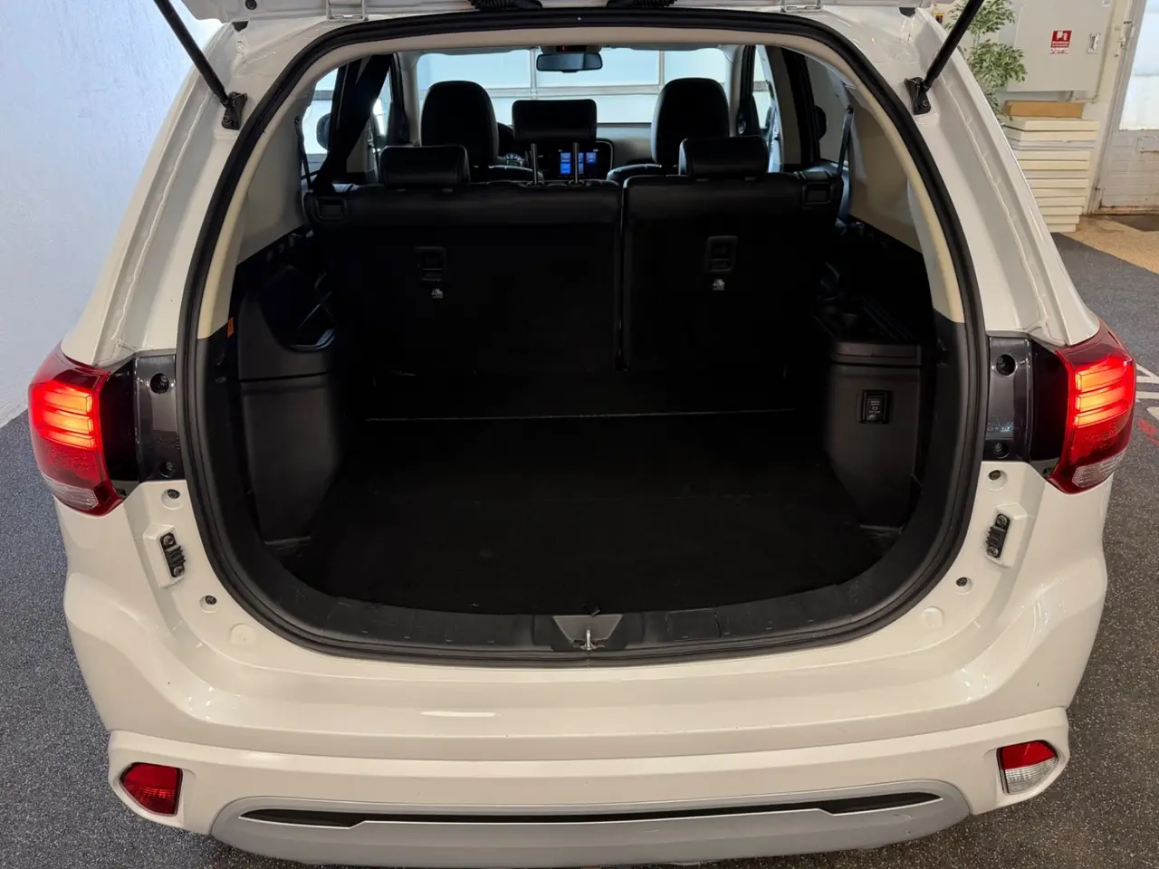 Billede 7 - Mitsubishi Outlander 2,4 PHEV Intense CVT 4WD