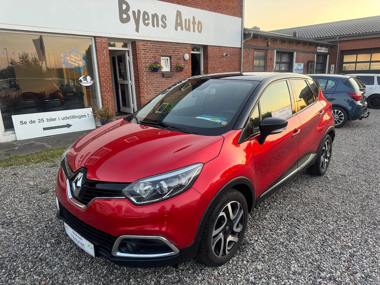 Billede 3 - Renault Caputr Nysyn Lav km Meget pæn velkørende