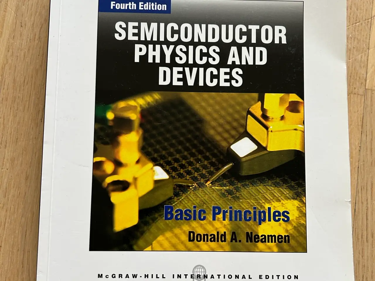 Billede 1 - Semiconductor Physics and Devices