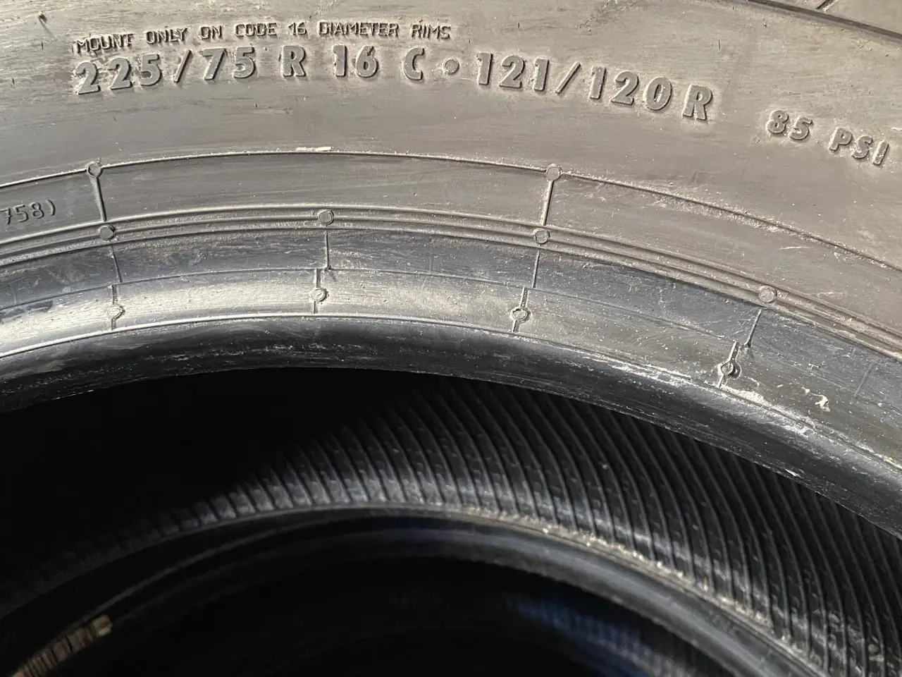 Billede 4 - Semperit Camper dæk 225/75/16R