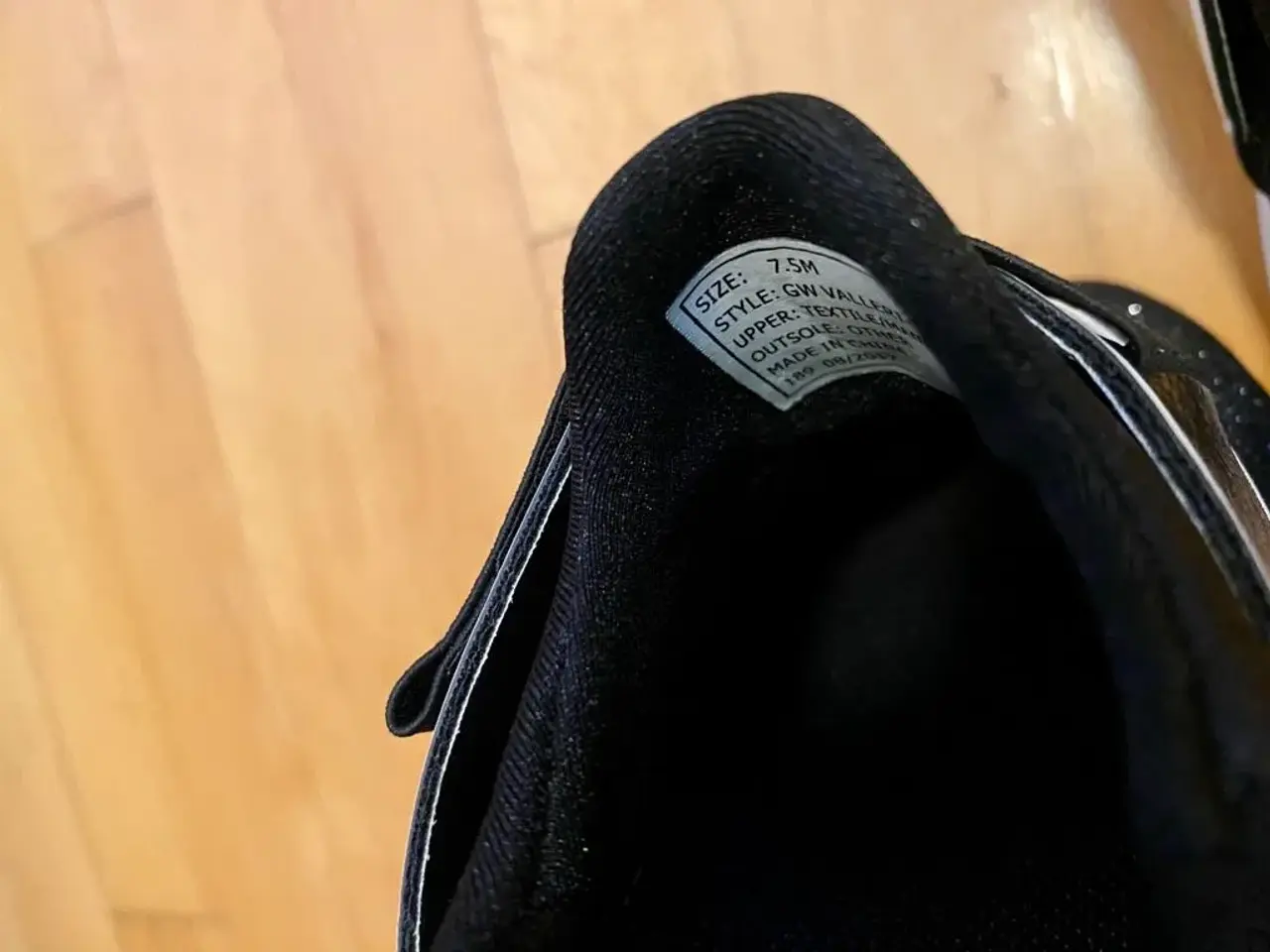 Billede 11 - GUESS sneakers til salg