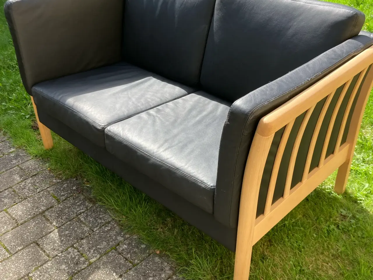 Billede 2 - 2 personers sofa i god stand