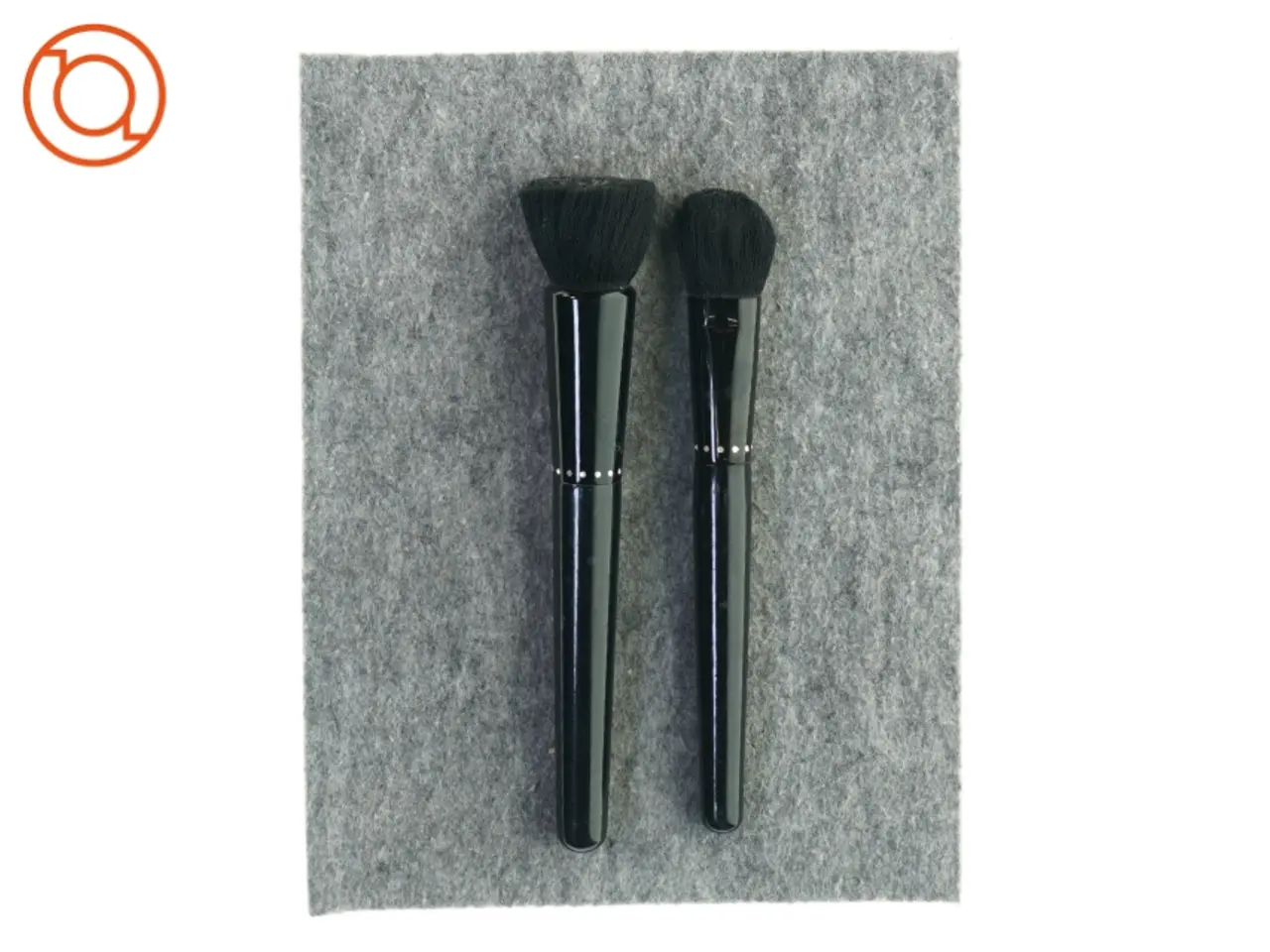 Billede 2 - Nilens Jord Makeup Børster 2 stk. (str. 19cm)
