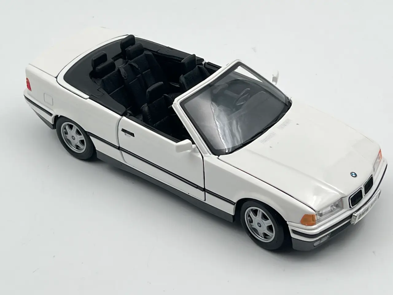 Billede 8 - 1993 BMW 325i Cabriolet E36 - 1:18