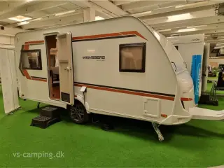 2025 - Weinsberg CaraOne 450 FU   DEMOVOGN... ATTRAKTIV CAMPINGVOGN MED FRANSK SENG OG RUNDSIDDEGRUPPE