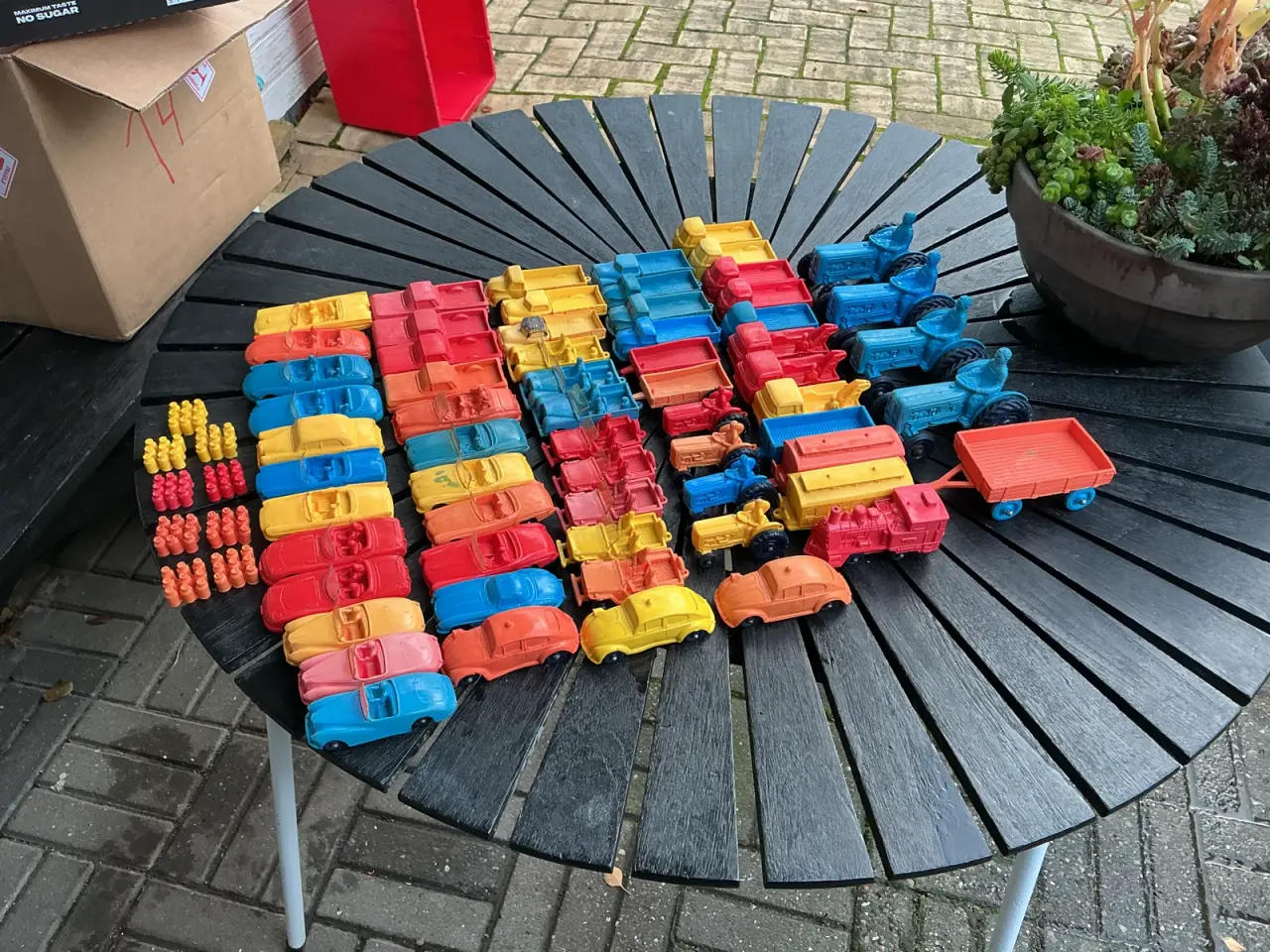 Billede 2 - Tomte modelbiler i gummi