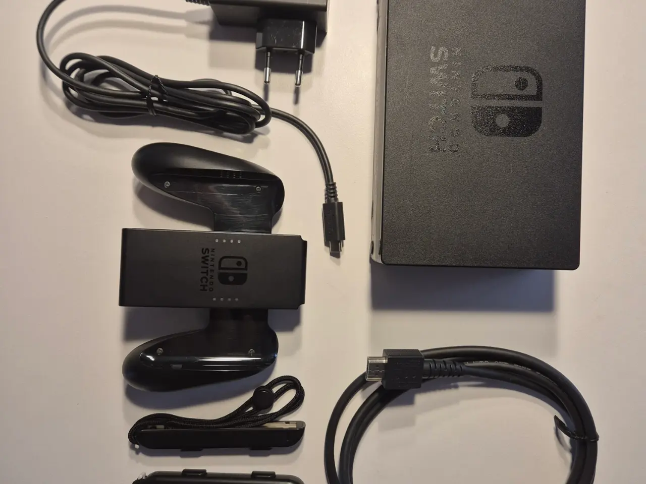 Billede 5 - Nintendo Switch Rød/Blå med taske HAC-001