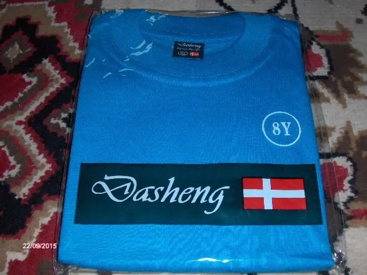 Billede 2 - 10 x Farverige T-SHIRTS, Str. 8 ÅR. Nye