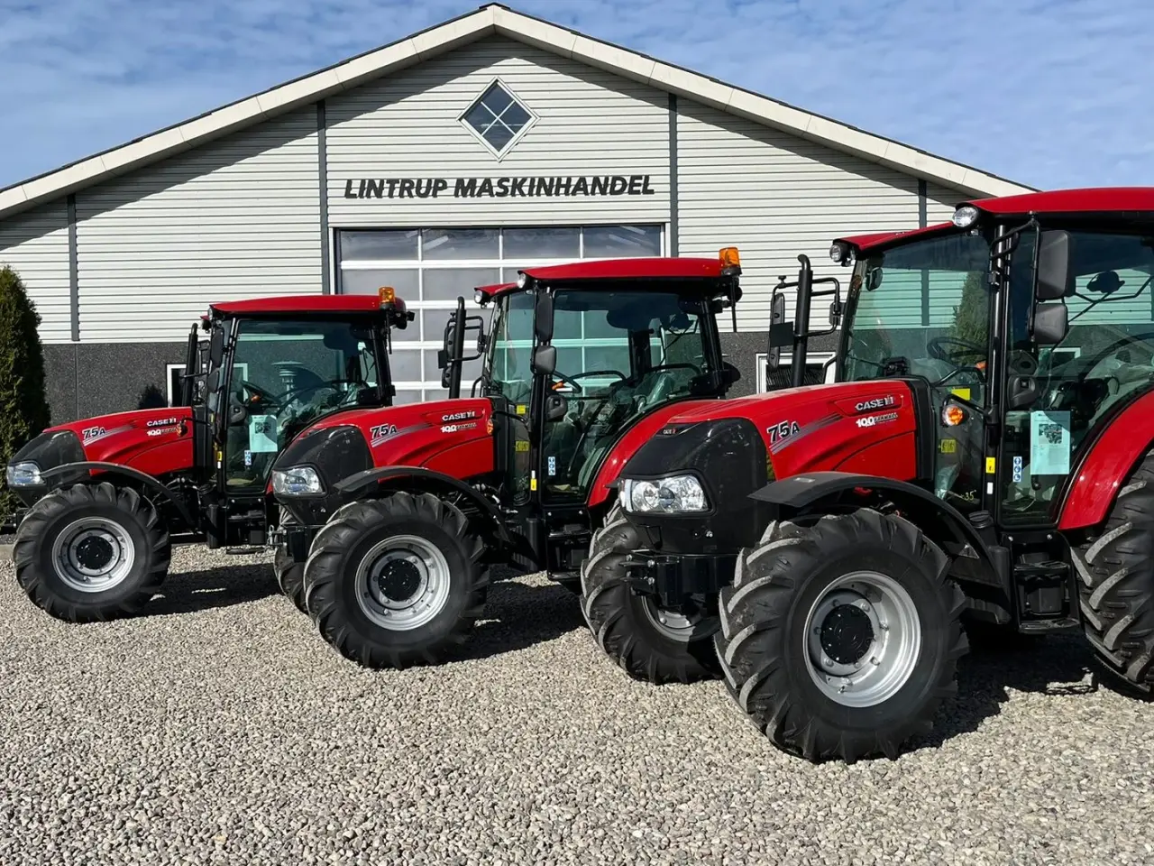 Billede 20 - Case IH Farmall 75 A Med frontlift og vendegear og brede hjul.