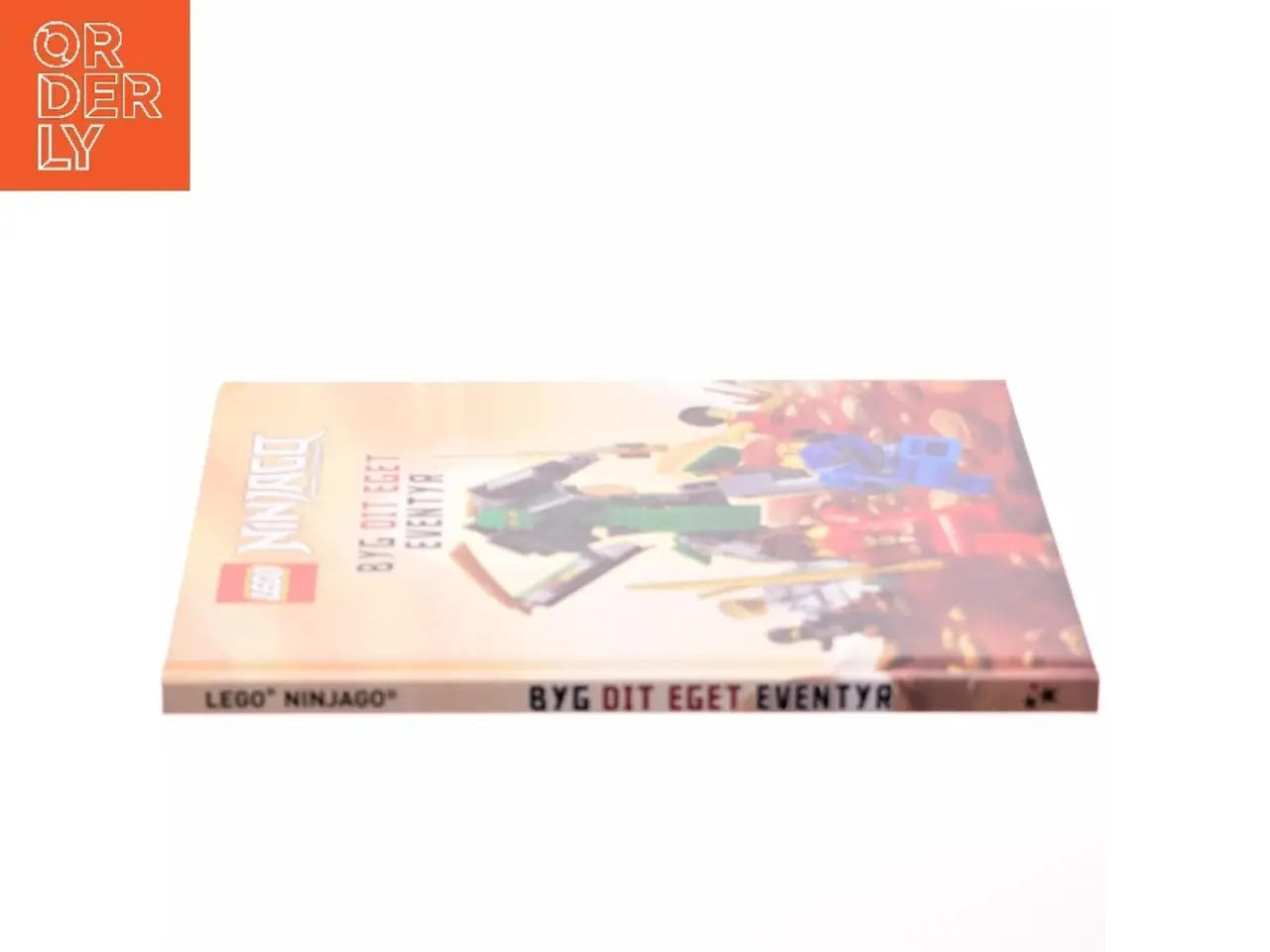 Billede 2 - LEGO Ninjago – Byg dit eget eventyr fra LEGO af LEGO (Bog)