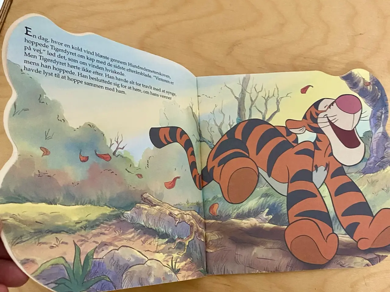 Billede 2 - Tigerdyrets familiefest - Peter plys børnebog