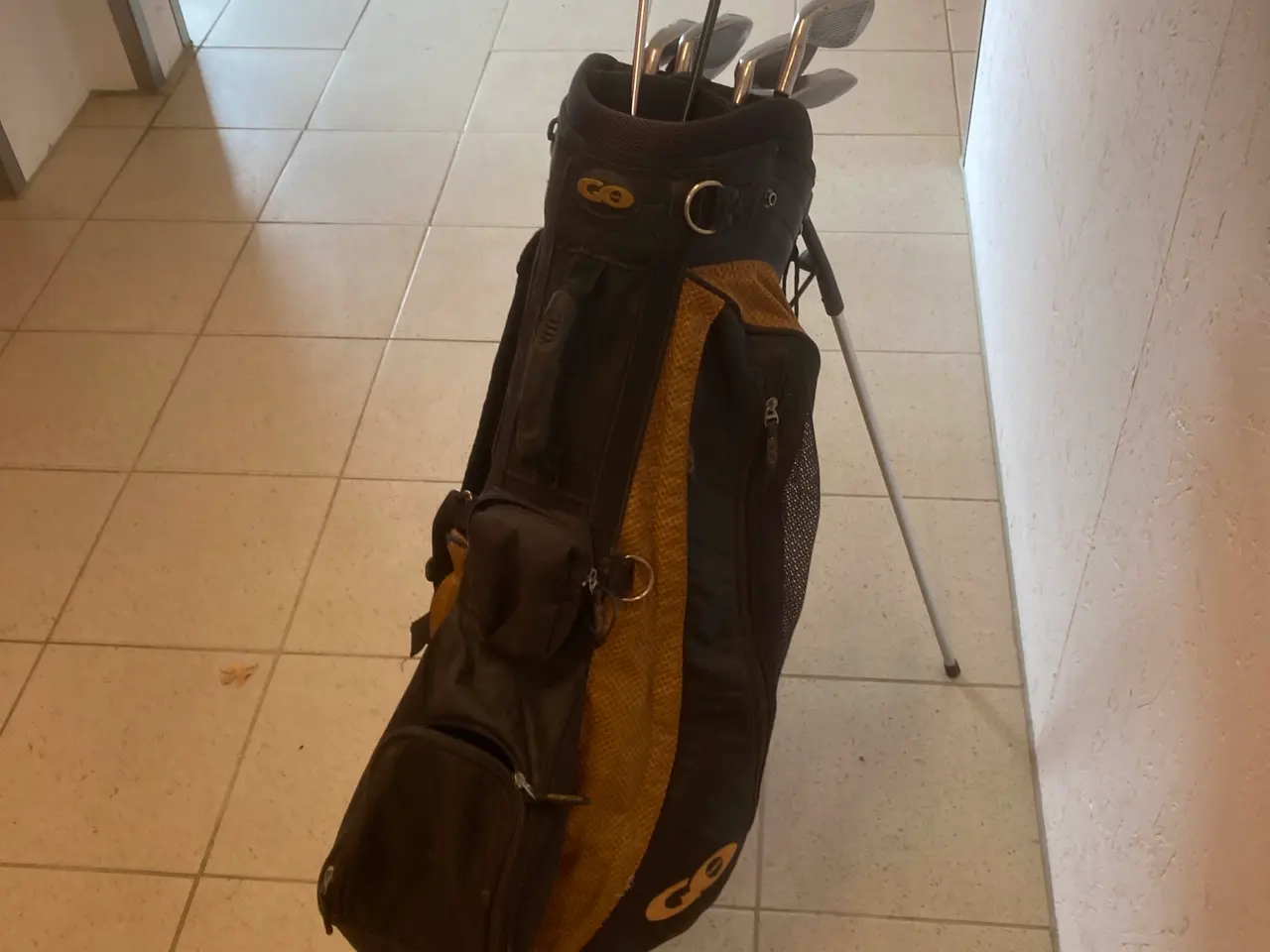 Billede 4 - Golfsæt ibærebag  til nystarter ( Billig Start )