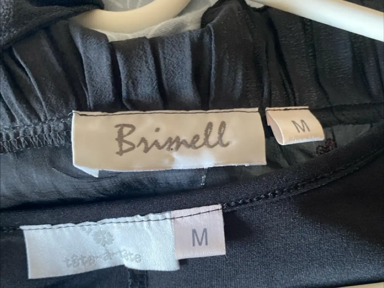 Billede 2 - En kjole graviditeten i sort med broderi