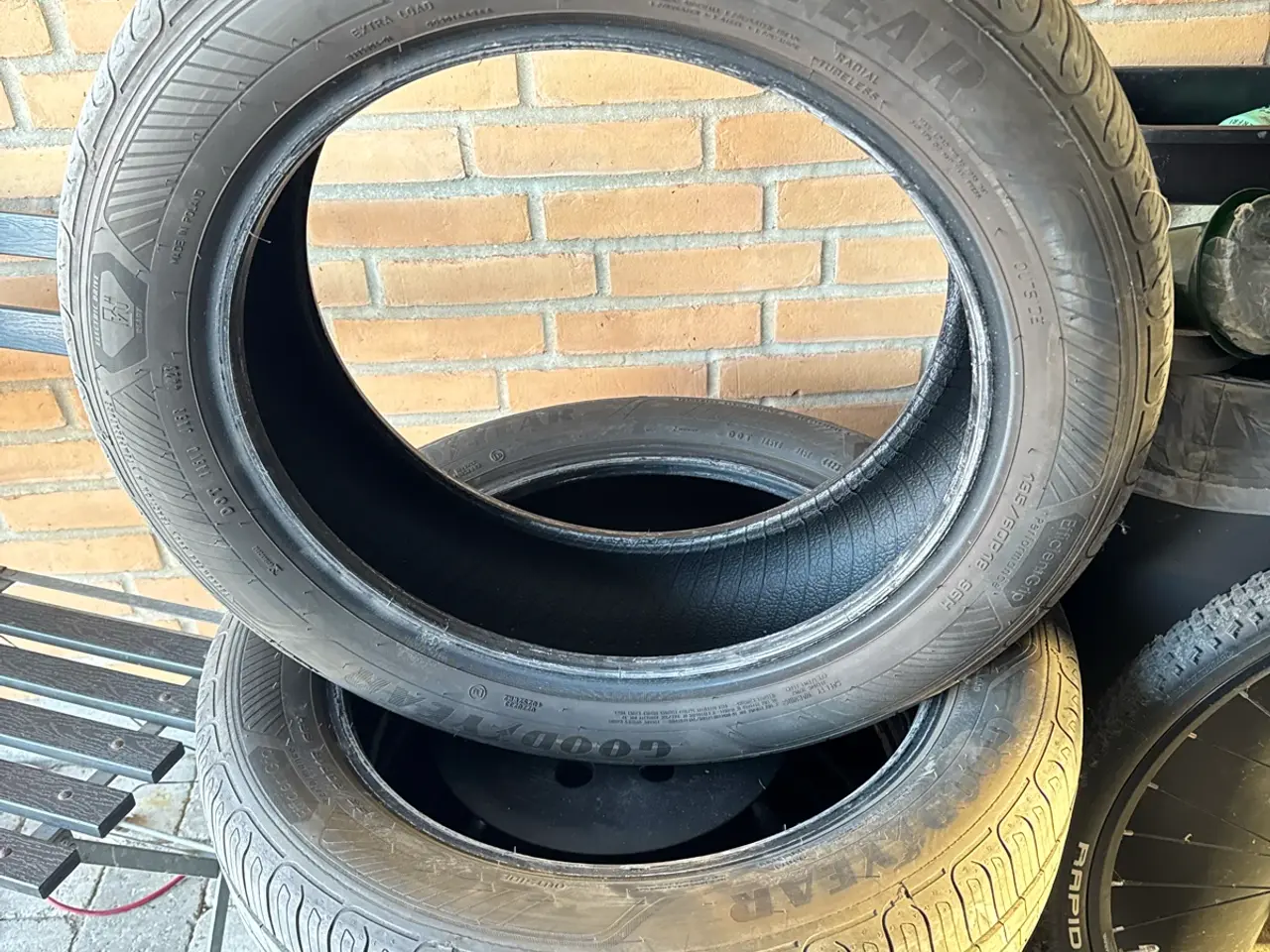 Billede 1 - GoodYear Efficientgrip Performance 195/60 R18