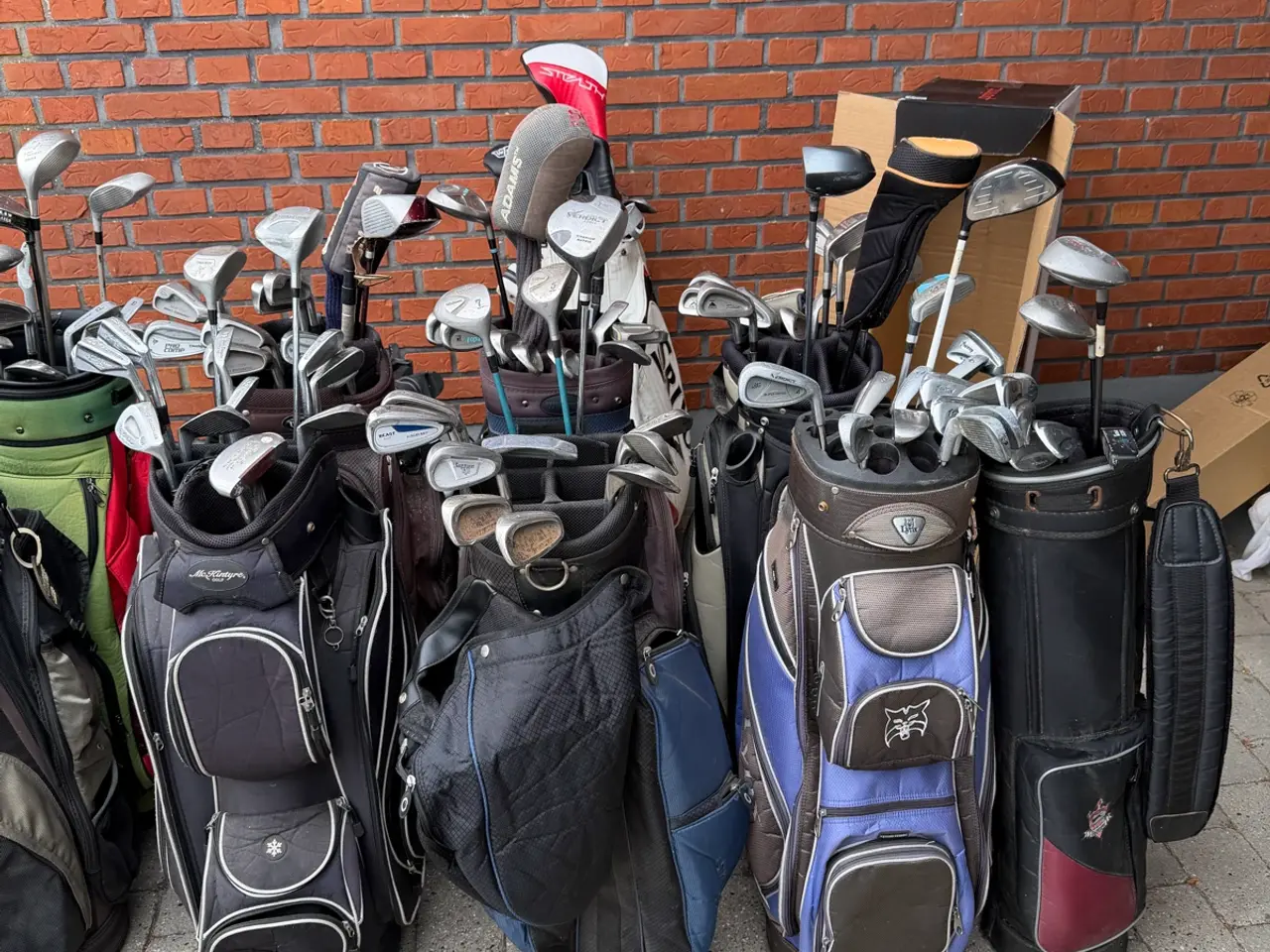 Billede 2 - Brugte golfsæt til salg – noget for enhver!