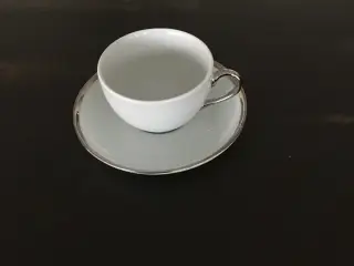 Kaffekopper i pillivut med sølvkant i 12 stk