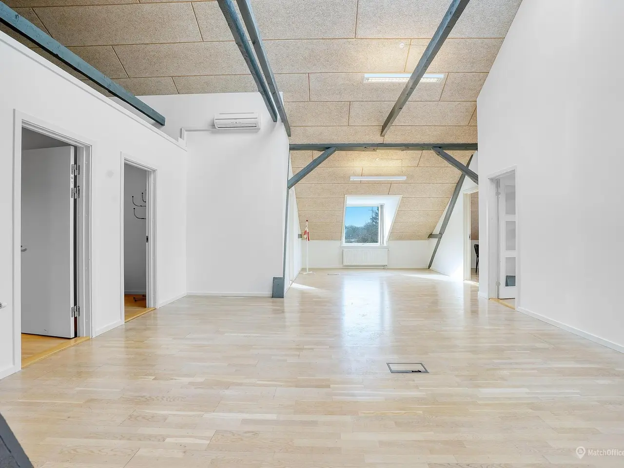 Billede 6 - Flot og lyst lejemål i Roskilde. som er perfekt til kontor.