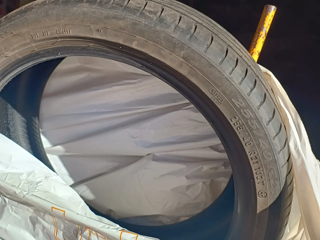 Billede 4 - Skoda Enyaq 21" sommerdæk 255/40, 235/45