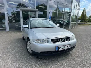 Audi A3 1,6 Ambiente 102HK 3d Aut.