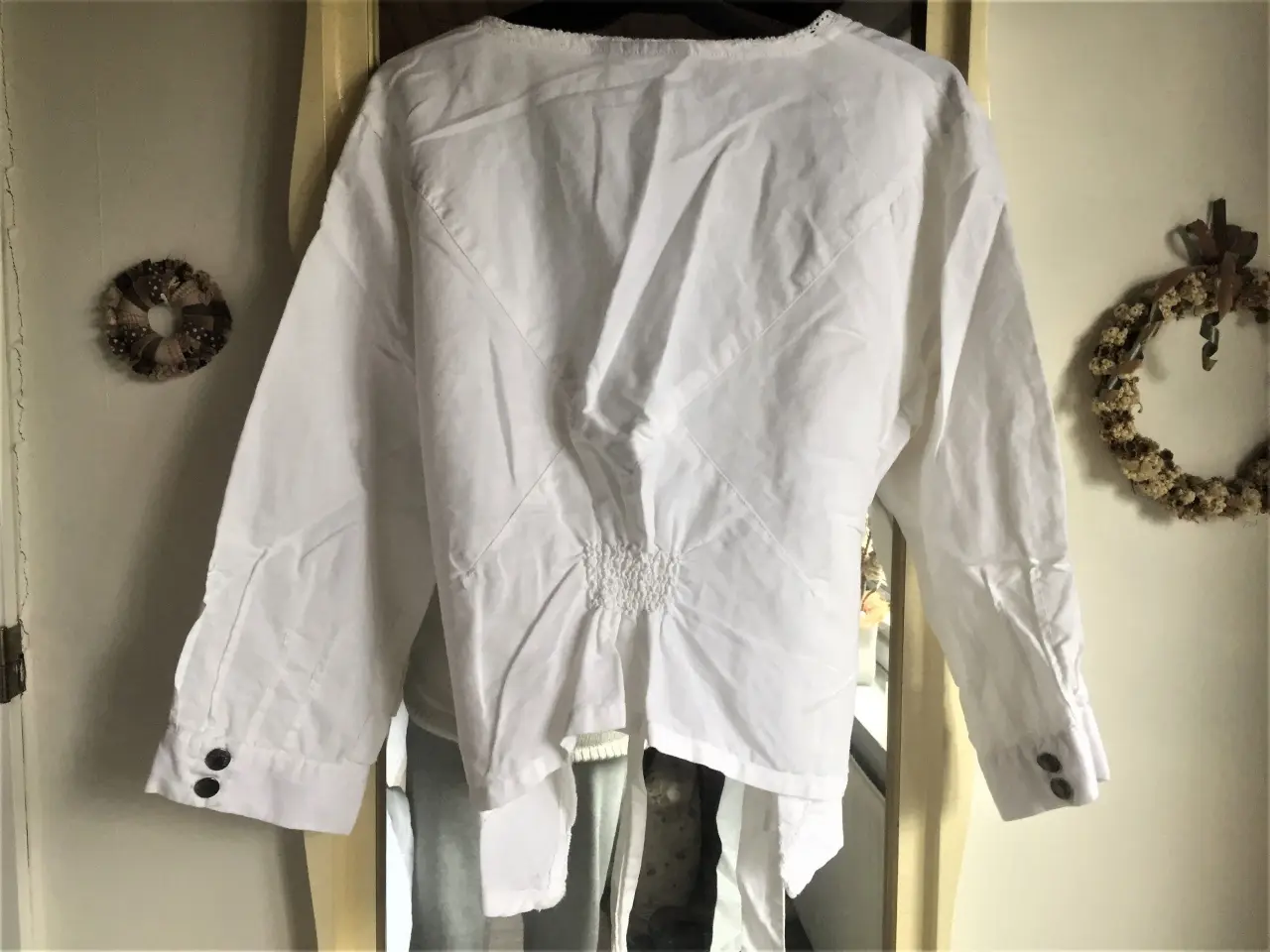 Billede 1 - NEDSAT: Super flot bluse eller jakke, helt ny